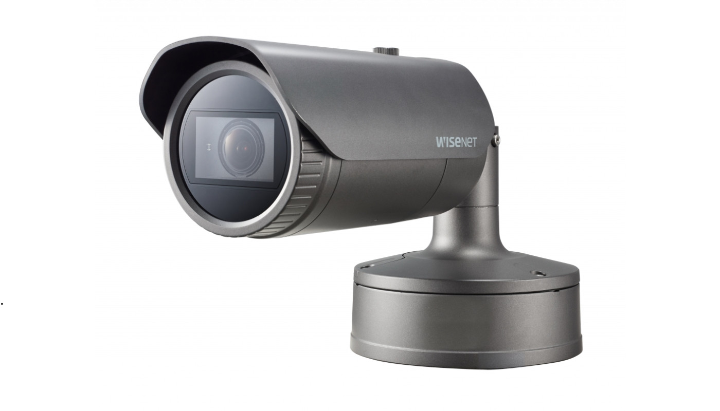 Hanwha Vision XNO‑8080R Outdoor Security Camera – SAC Distribution Center Hanwha Vision XNO‑8080R high-resolution AI surveillance bullet camera installed for outdoor security